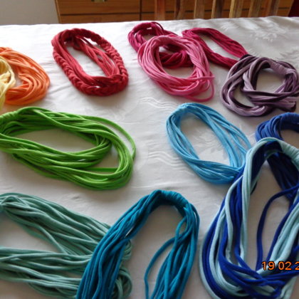 Loopschal ( viele versch. Farben)